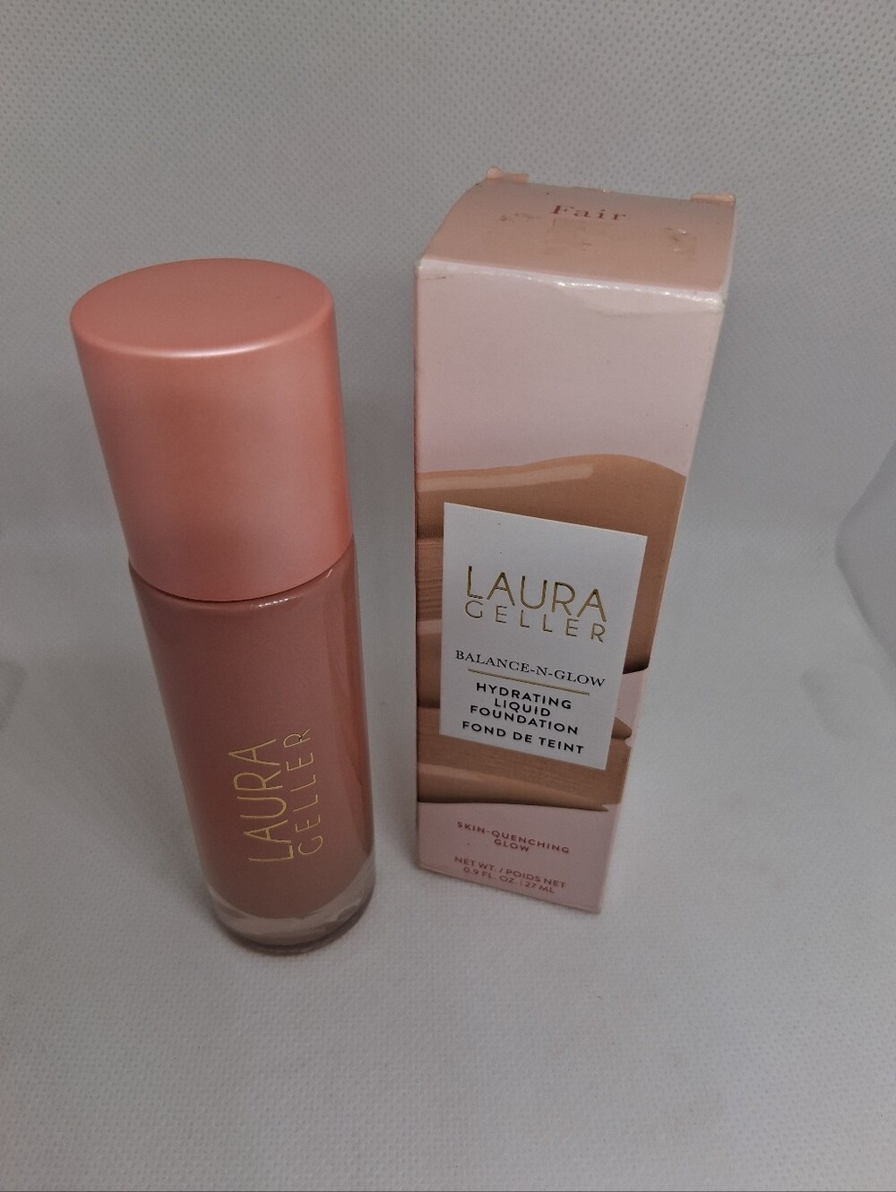 Laura Geller Hydrating Liquid Foundation - Fair